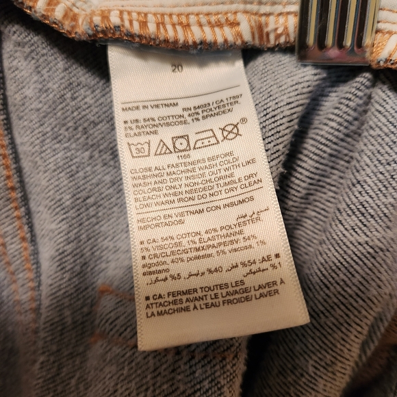 Old Navy Jeans - Picture 4 of 4